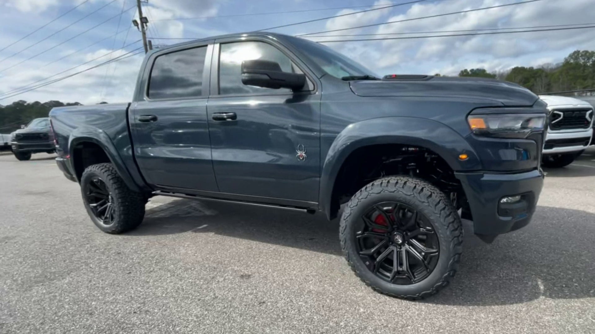 Vehicle Image 6