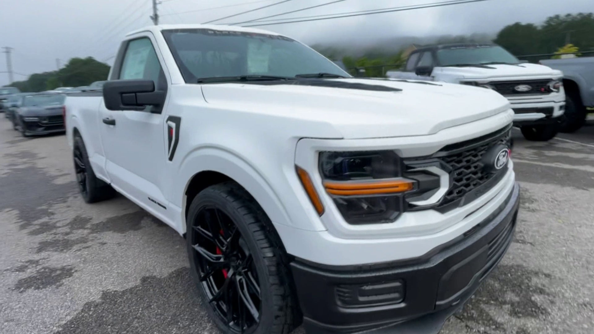 Vehicle Image 6
