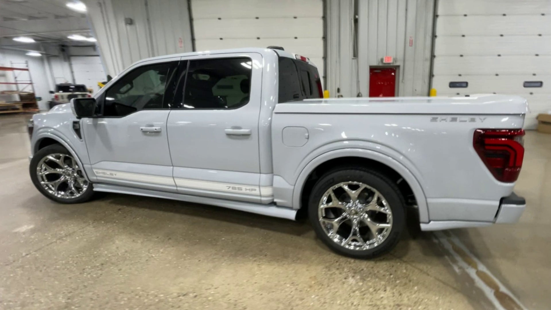 Vehicle Image 6