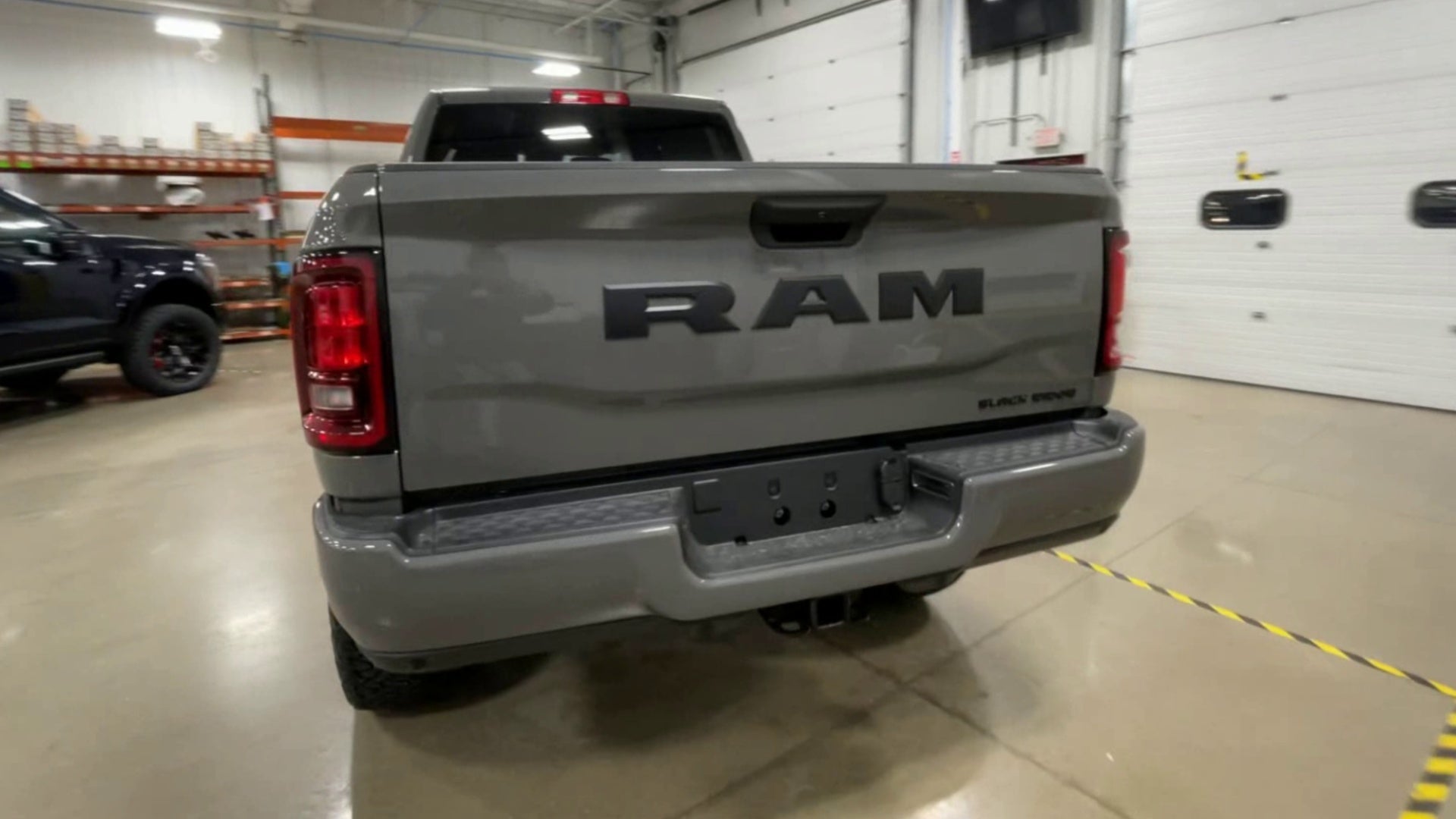 Vehicle Image 7