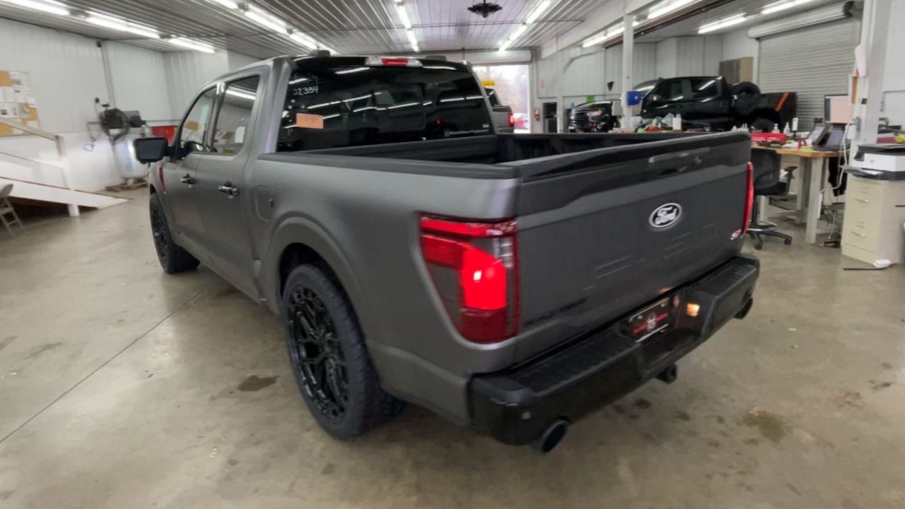 Vehicle Image 7