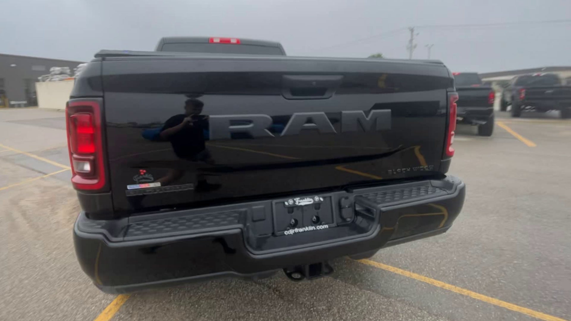 Vehicle Image 7