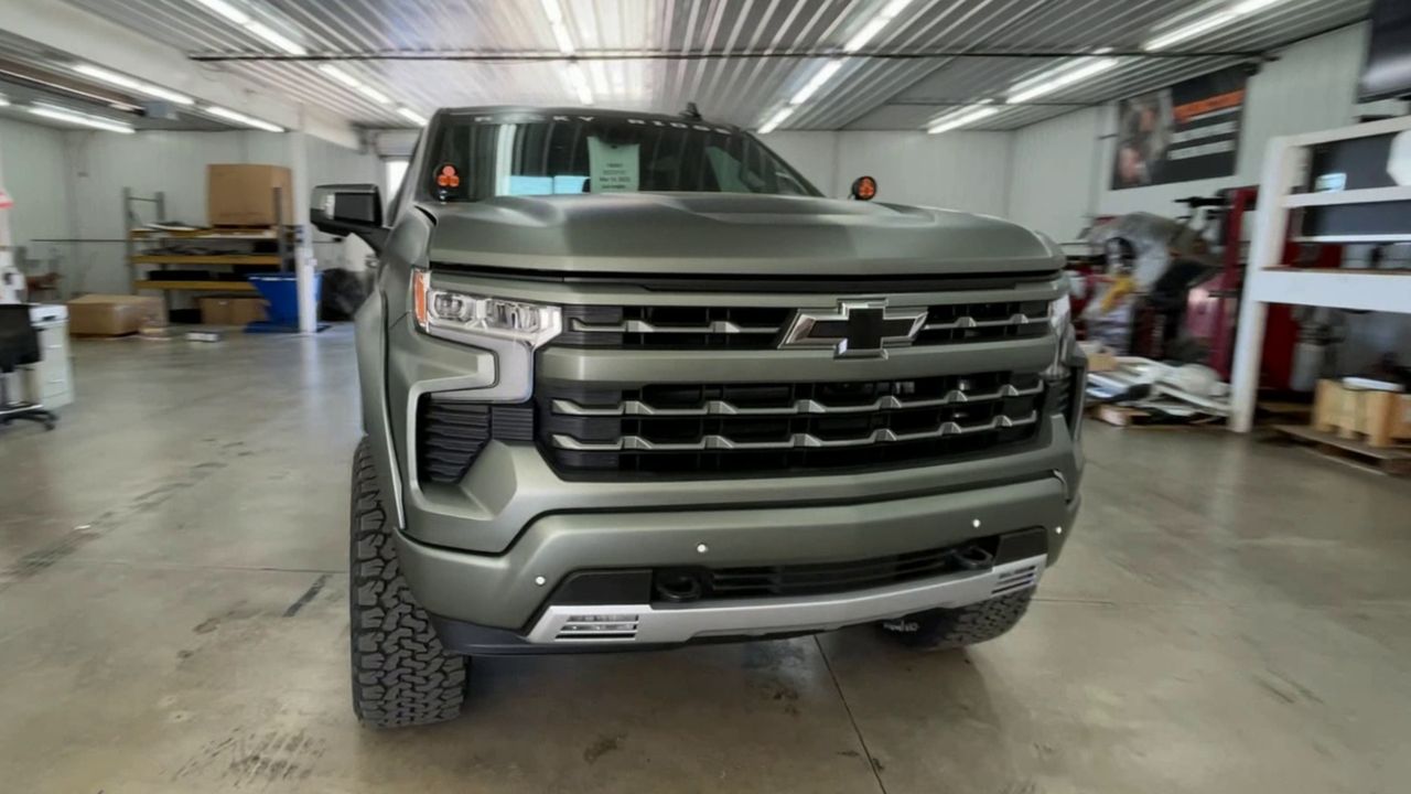 Vehicle Image 7