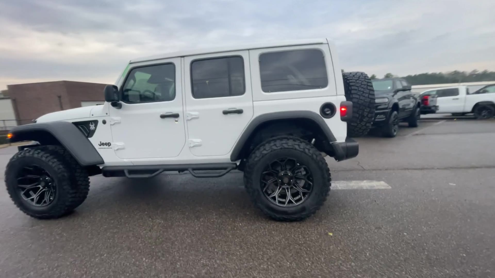 Vehicle Image 7