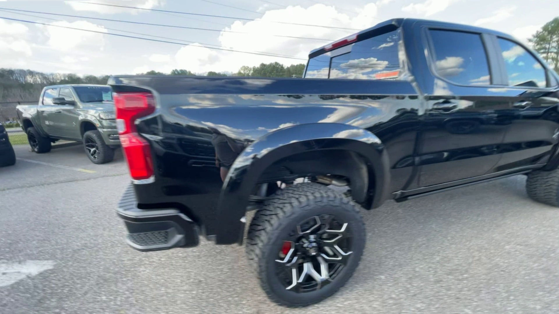Vehicle Image 7