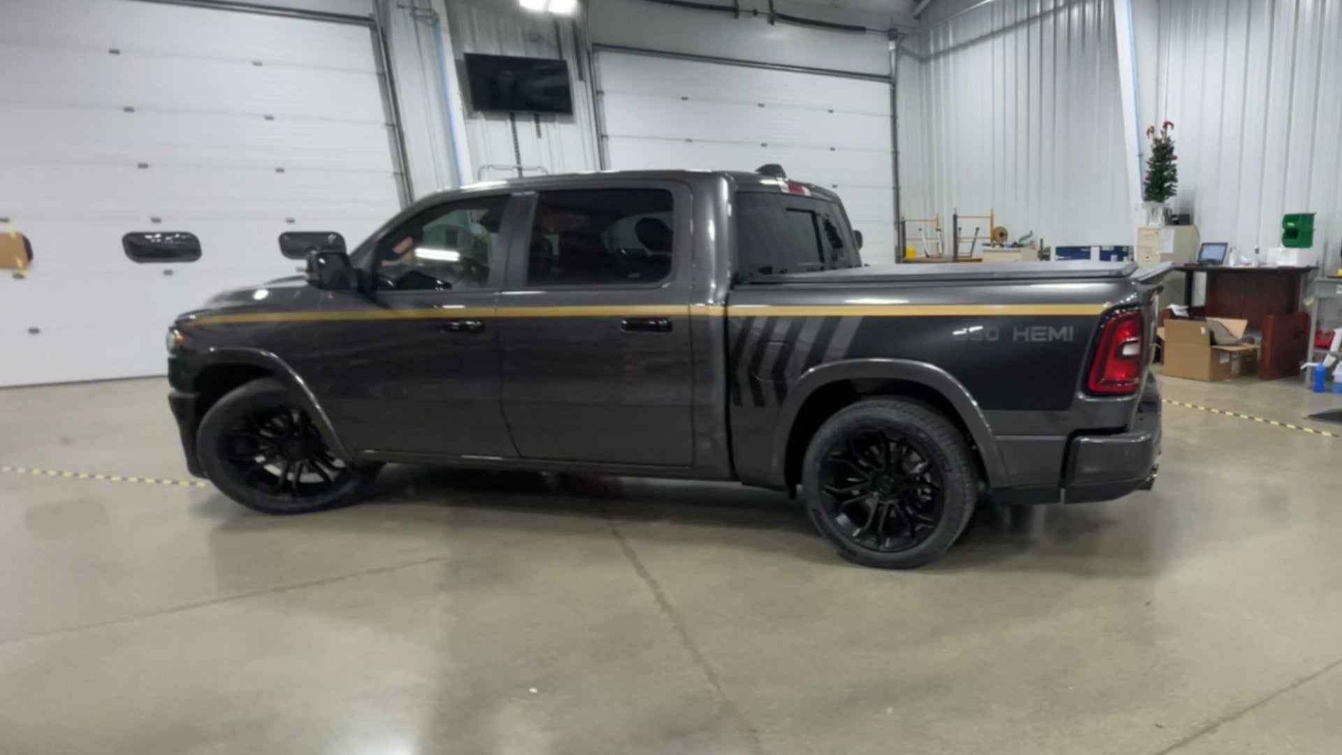 Vehicle Image 7