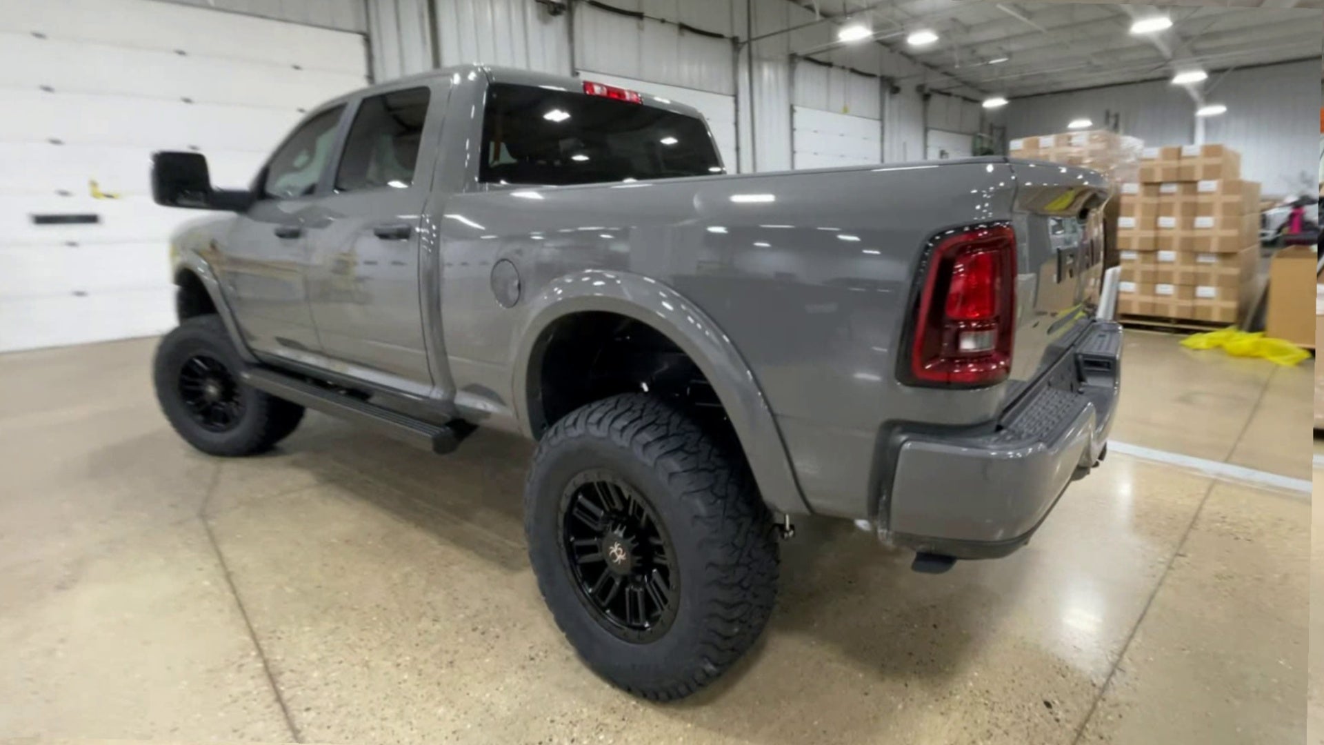 Vehicle Image 6