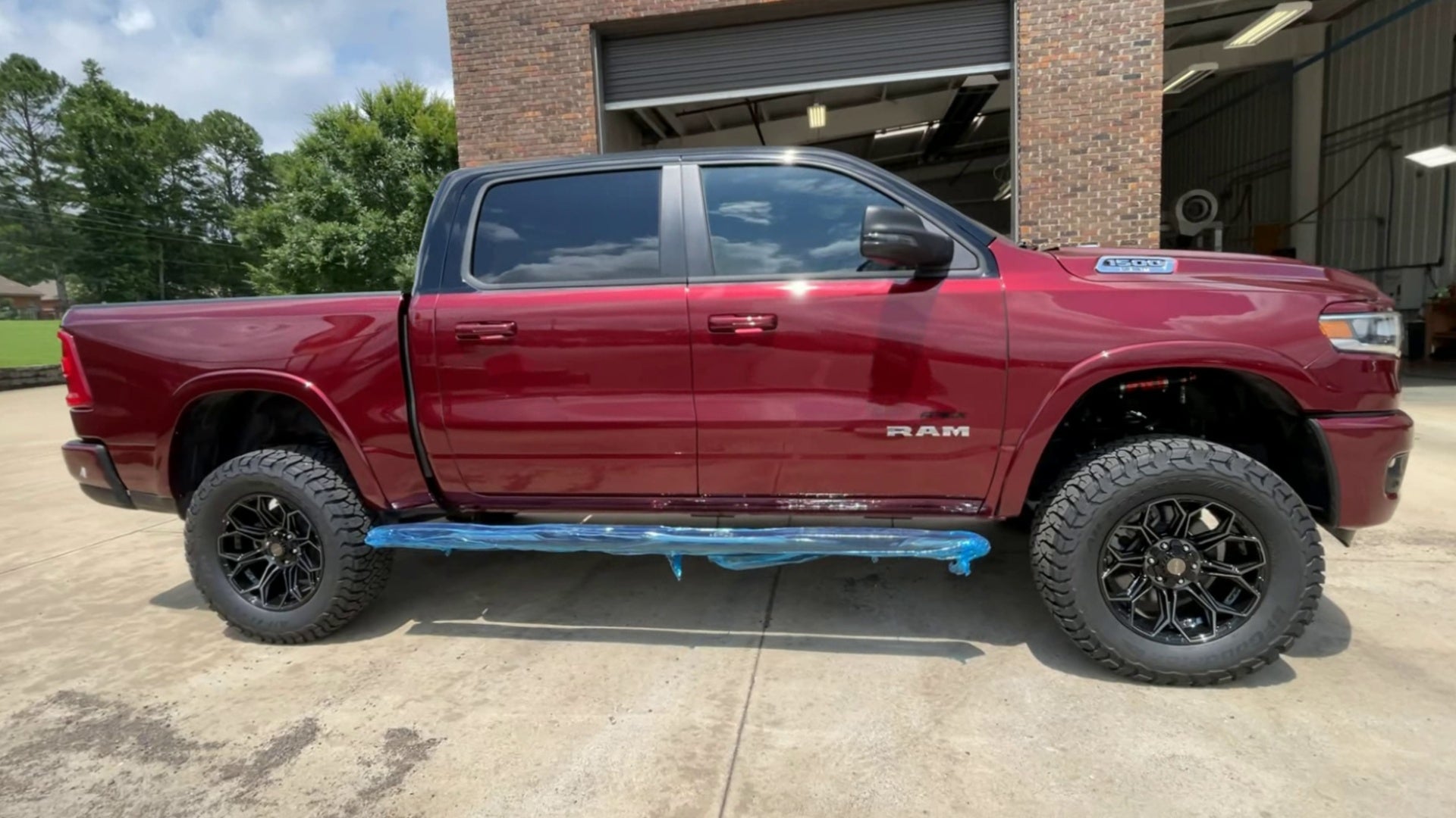 Vehicle Image 7