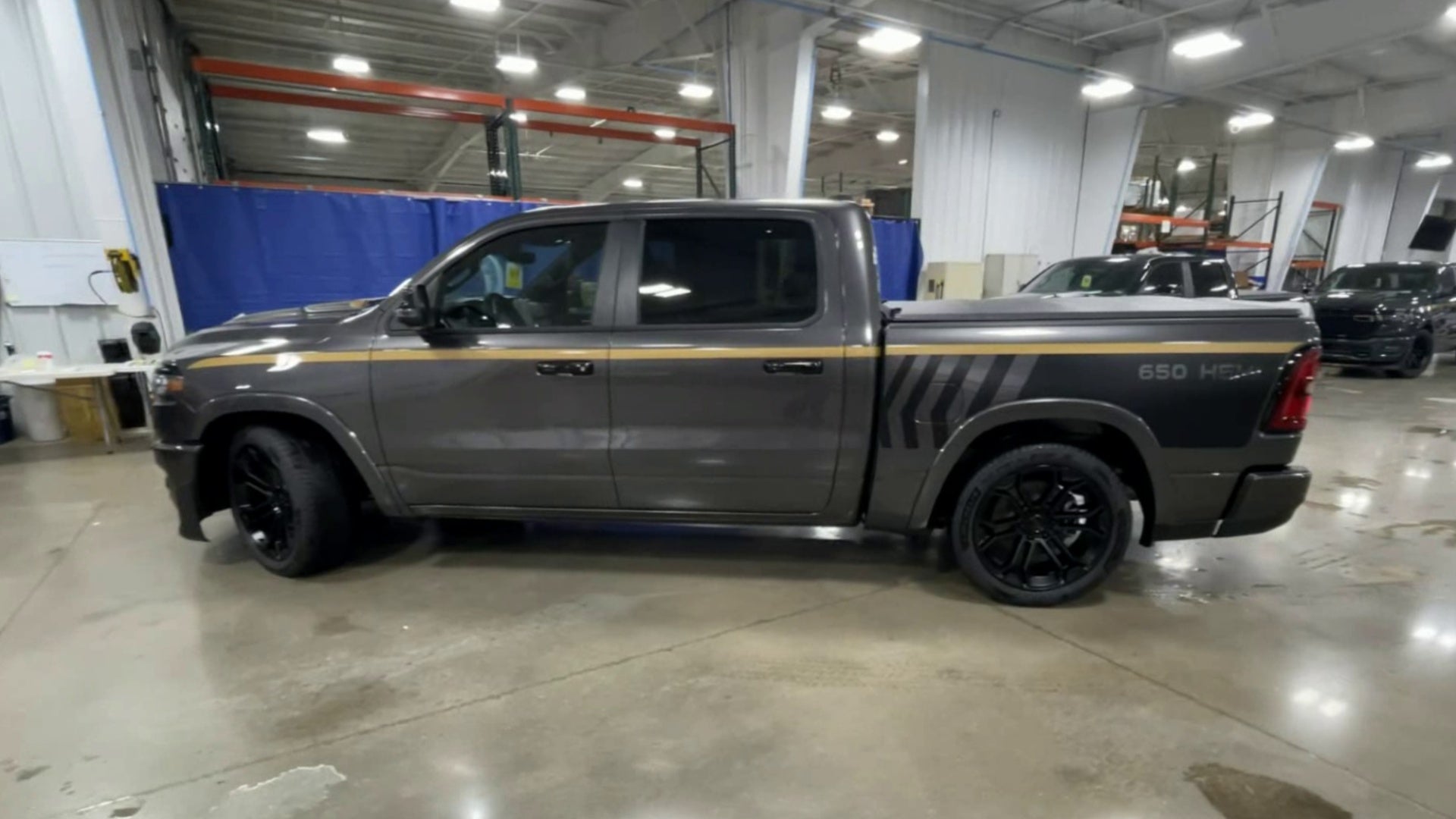 Vehicle Image 7