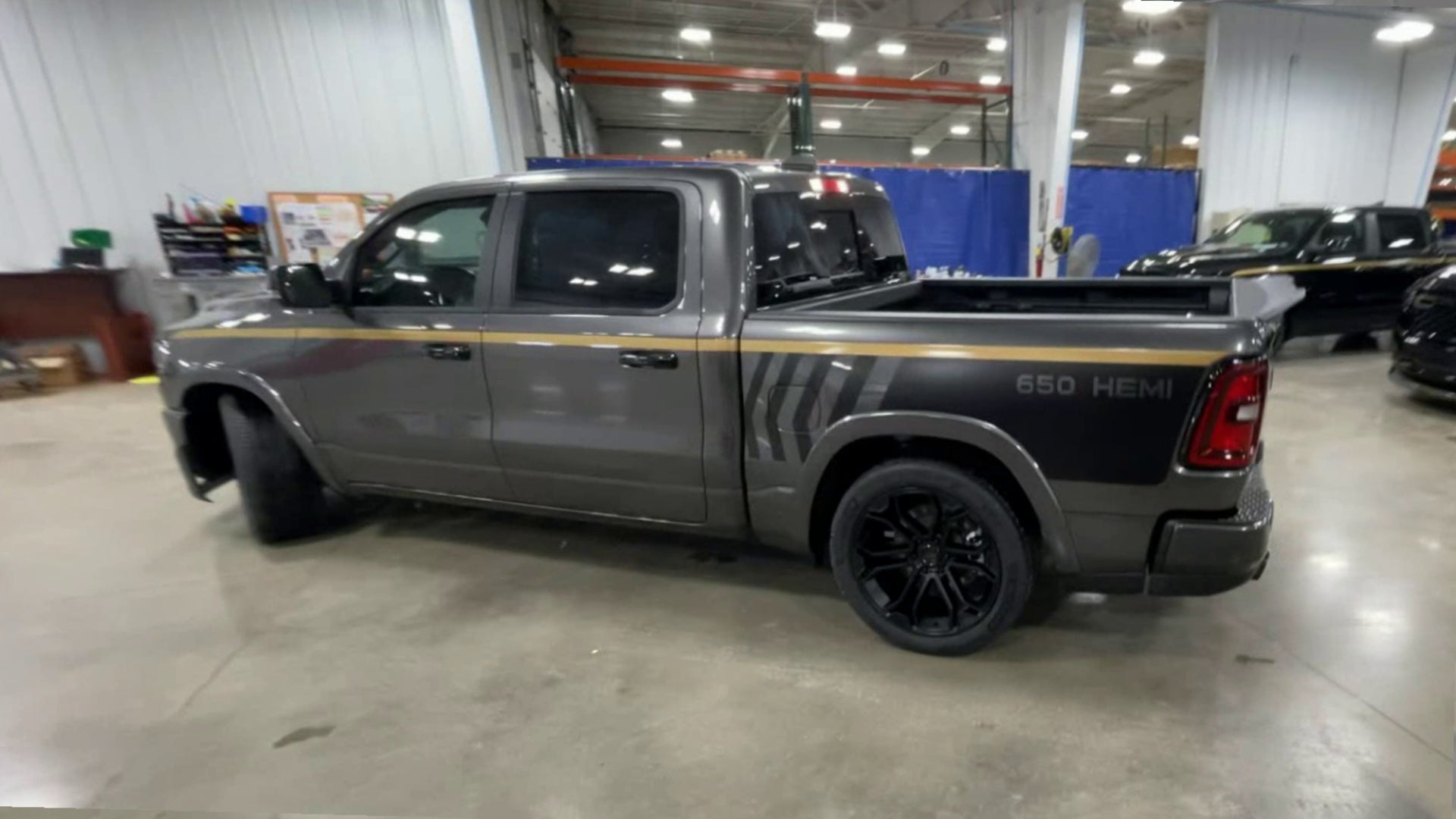 Vehicle Image 7
