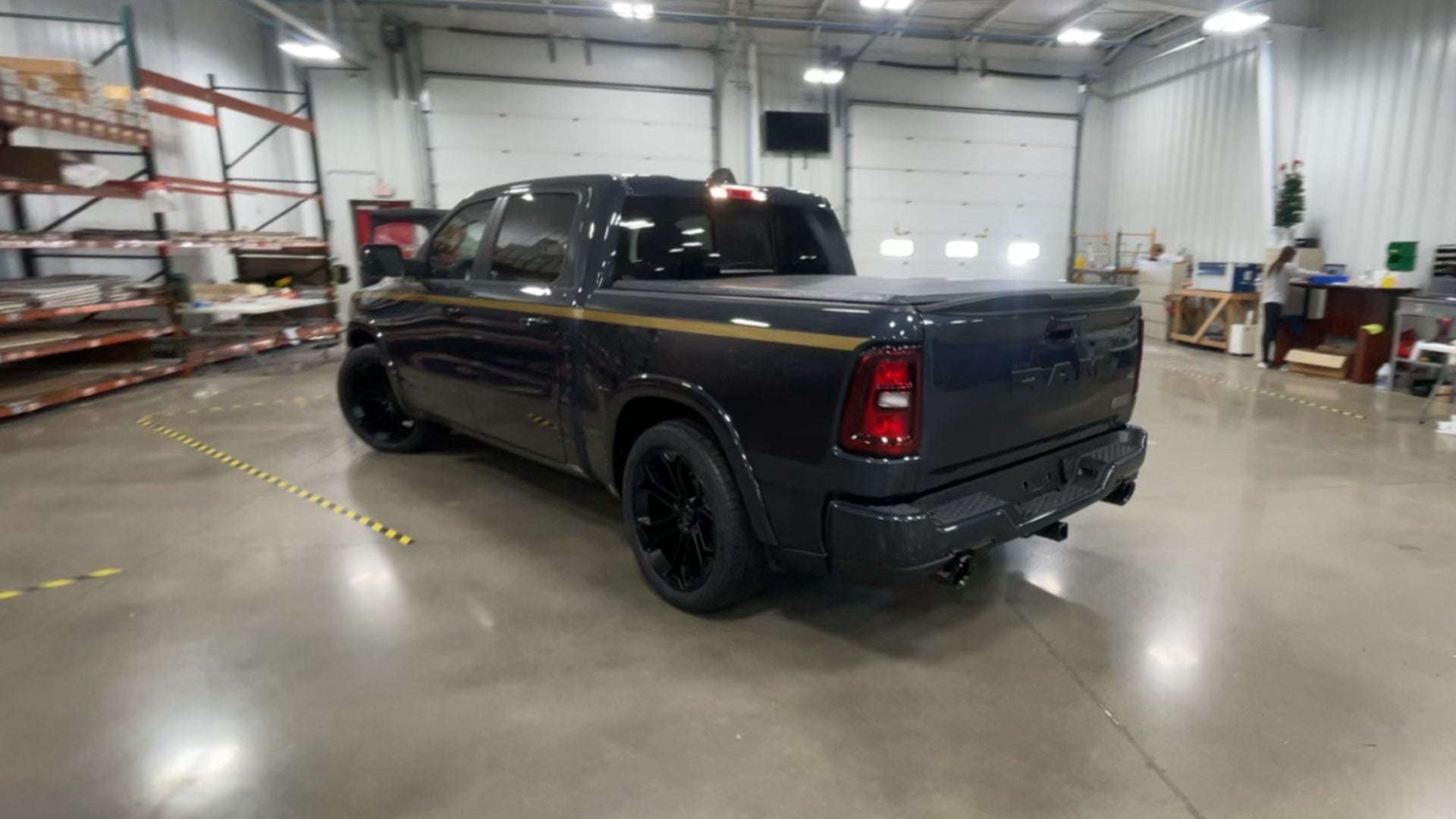 Vehicle Image 7