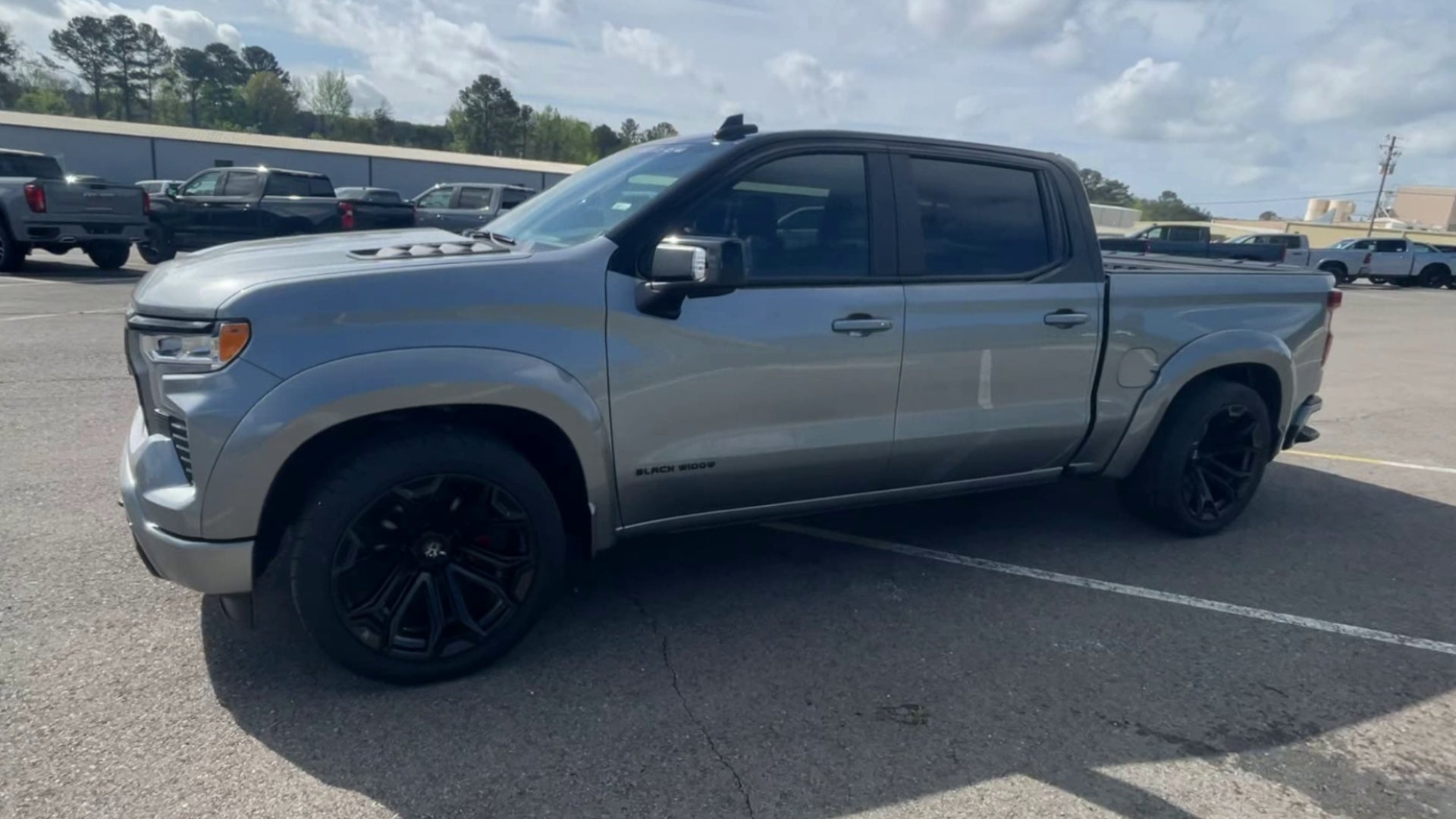 Vehicle Image 7