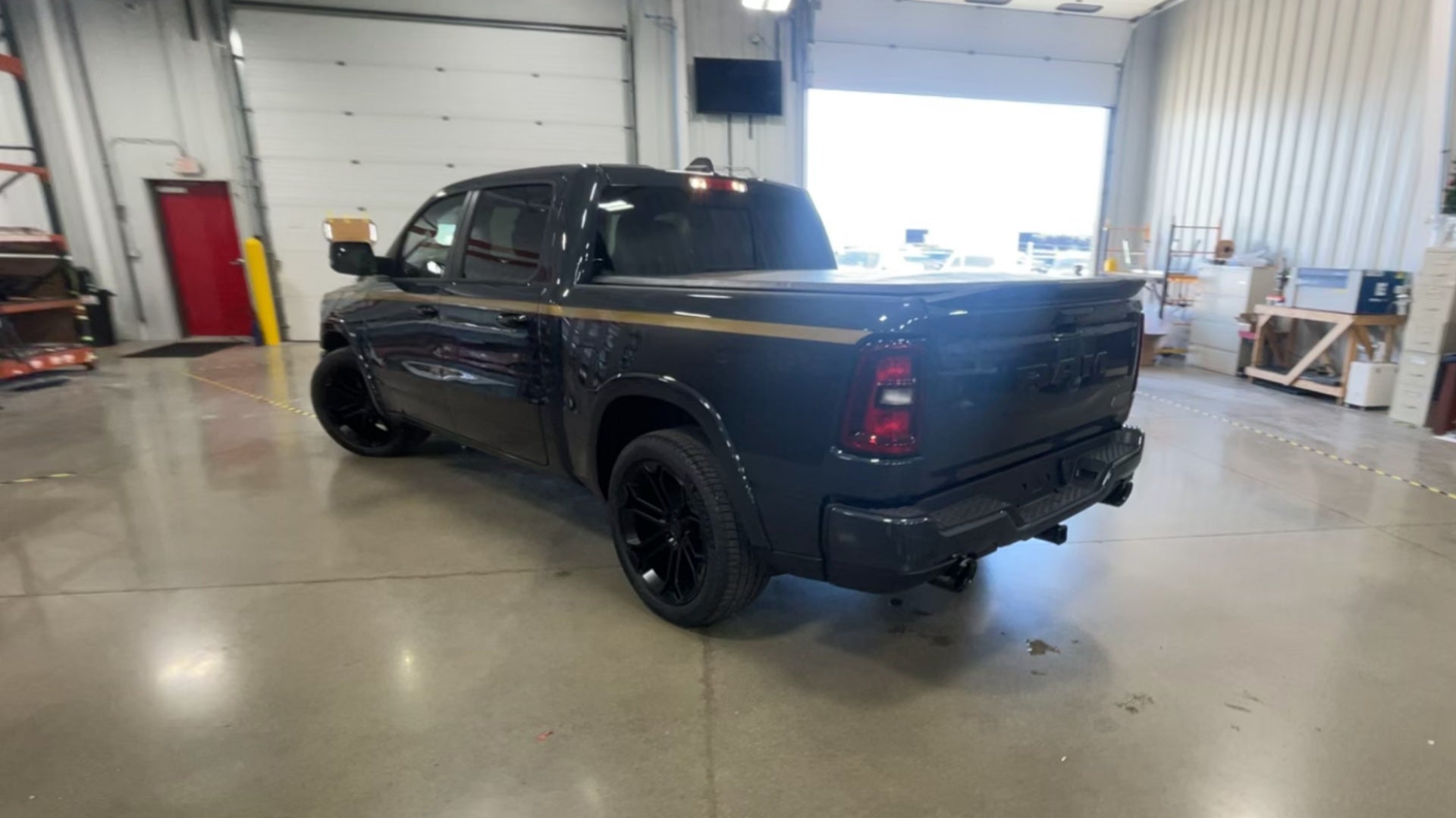 Vehicle Image 7