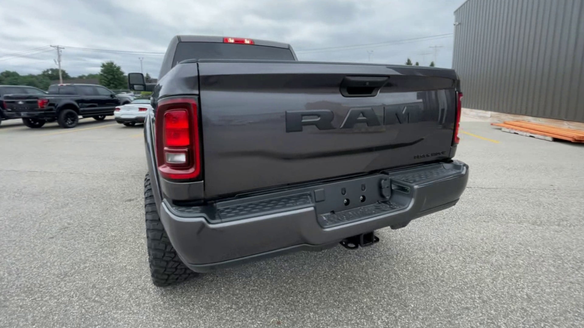 Vehicle Image 7