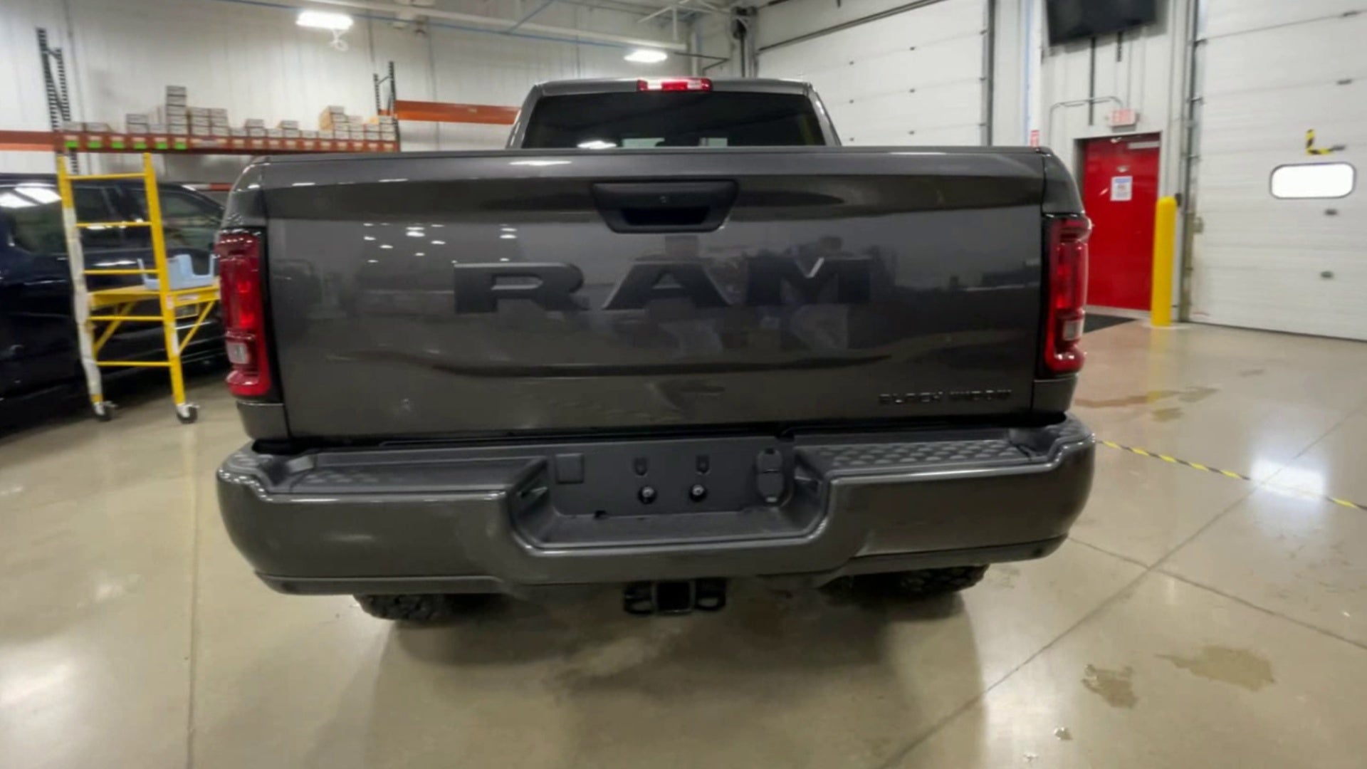 Vehicle Image 7