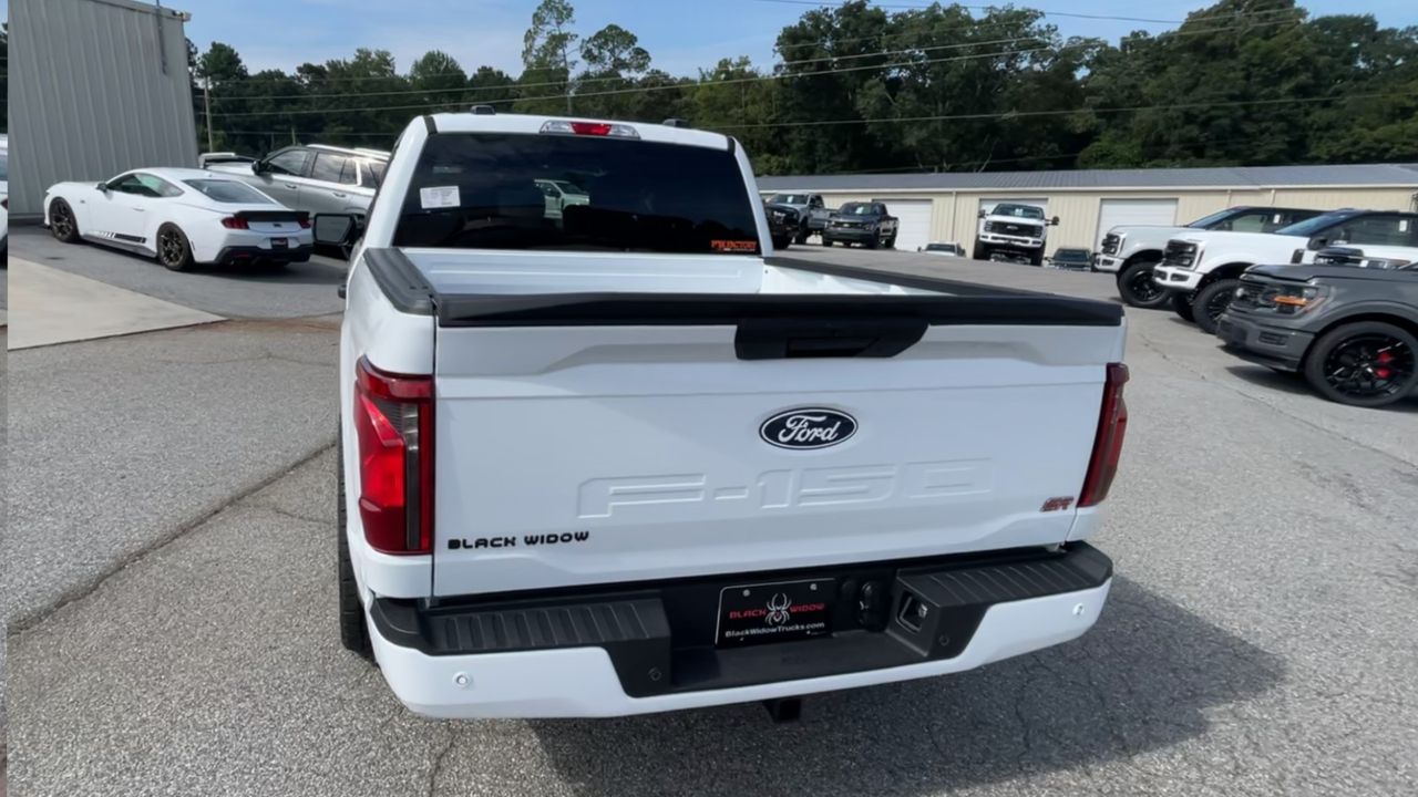 Vehicle Image 6
