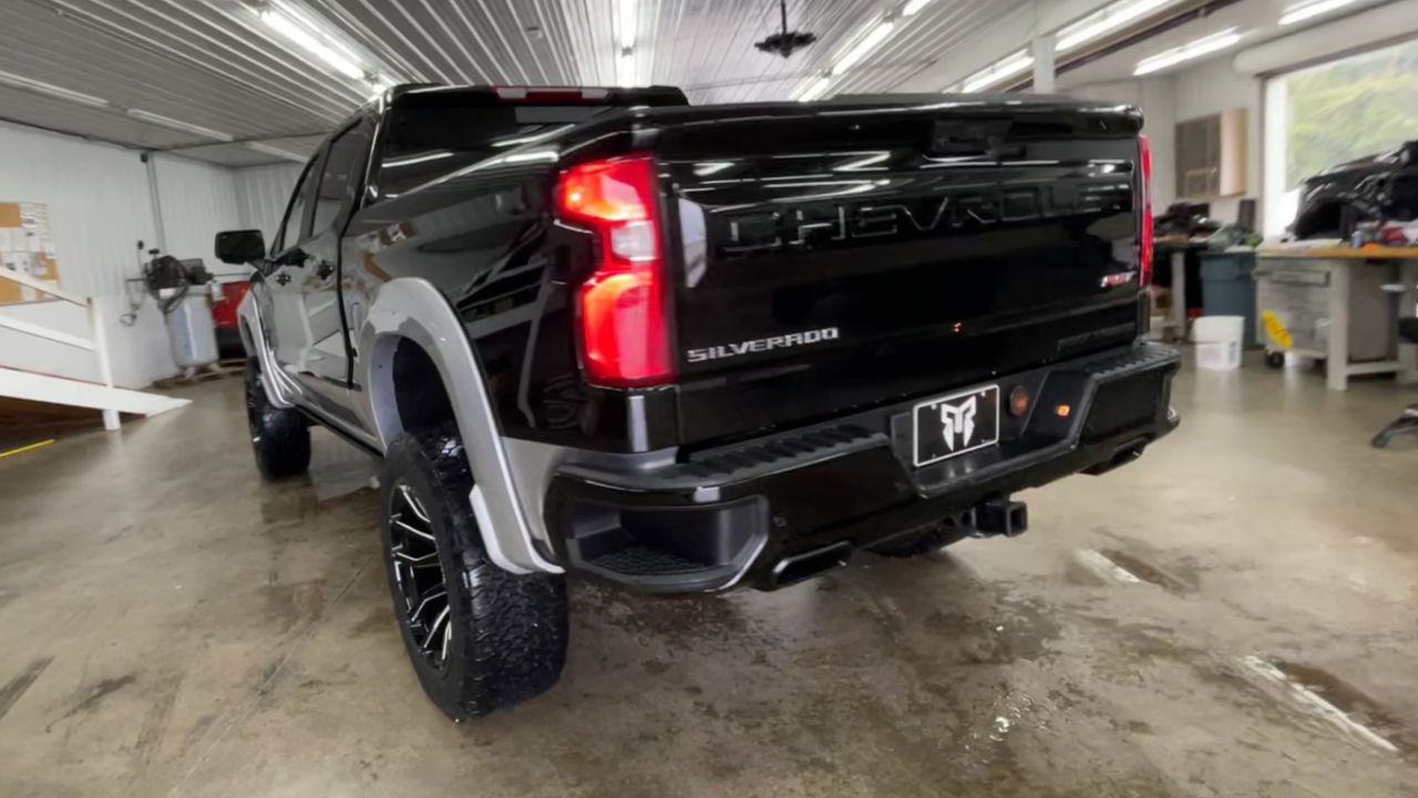 Vehicle Image 7