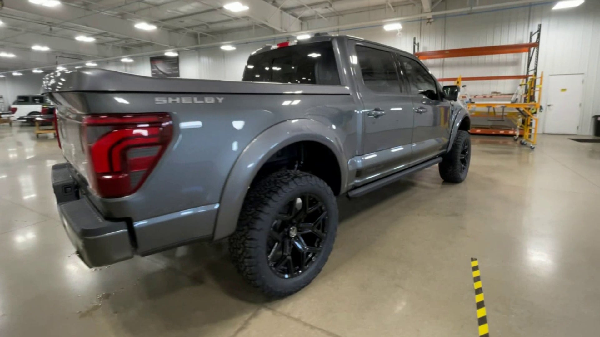 Vehicle Image 8