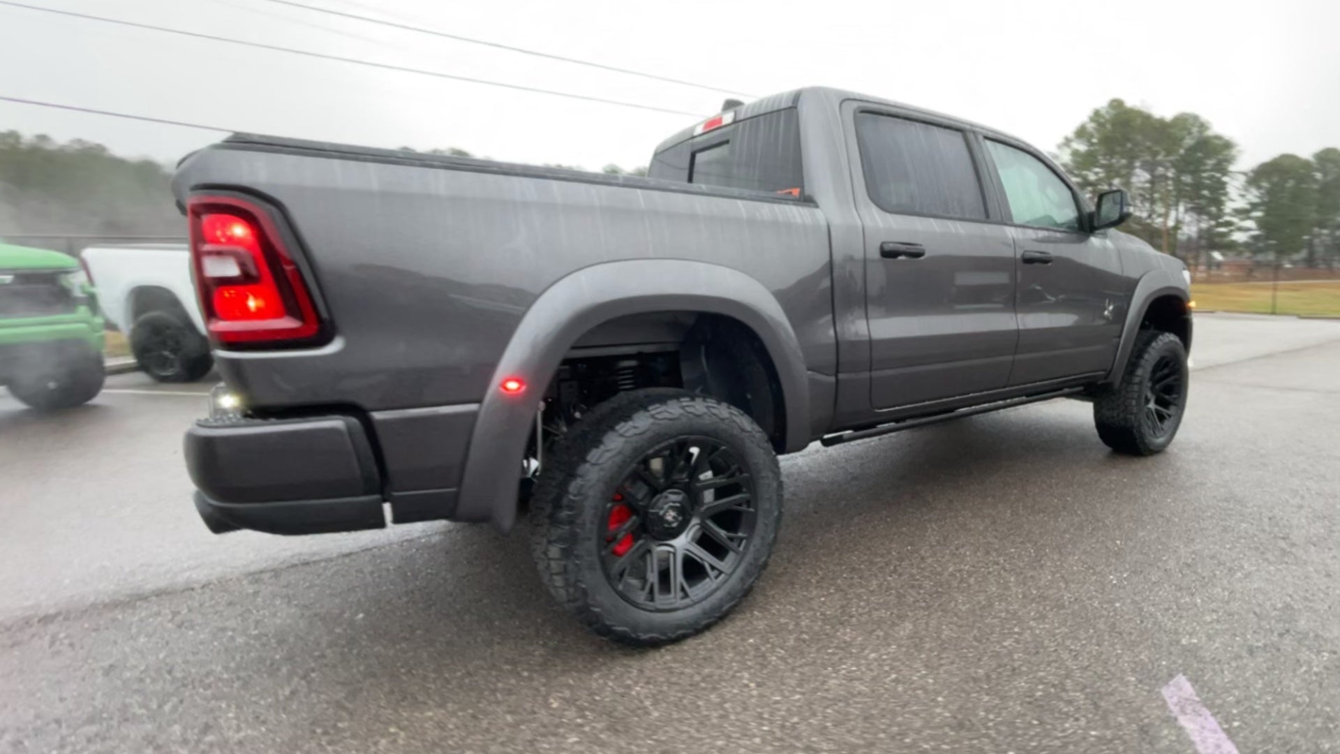 Vehicle Image 8