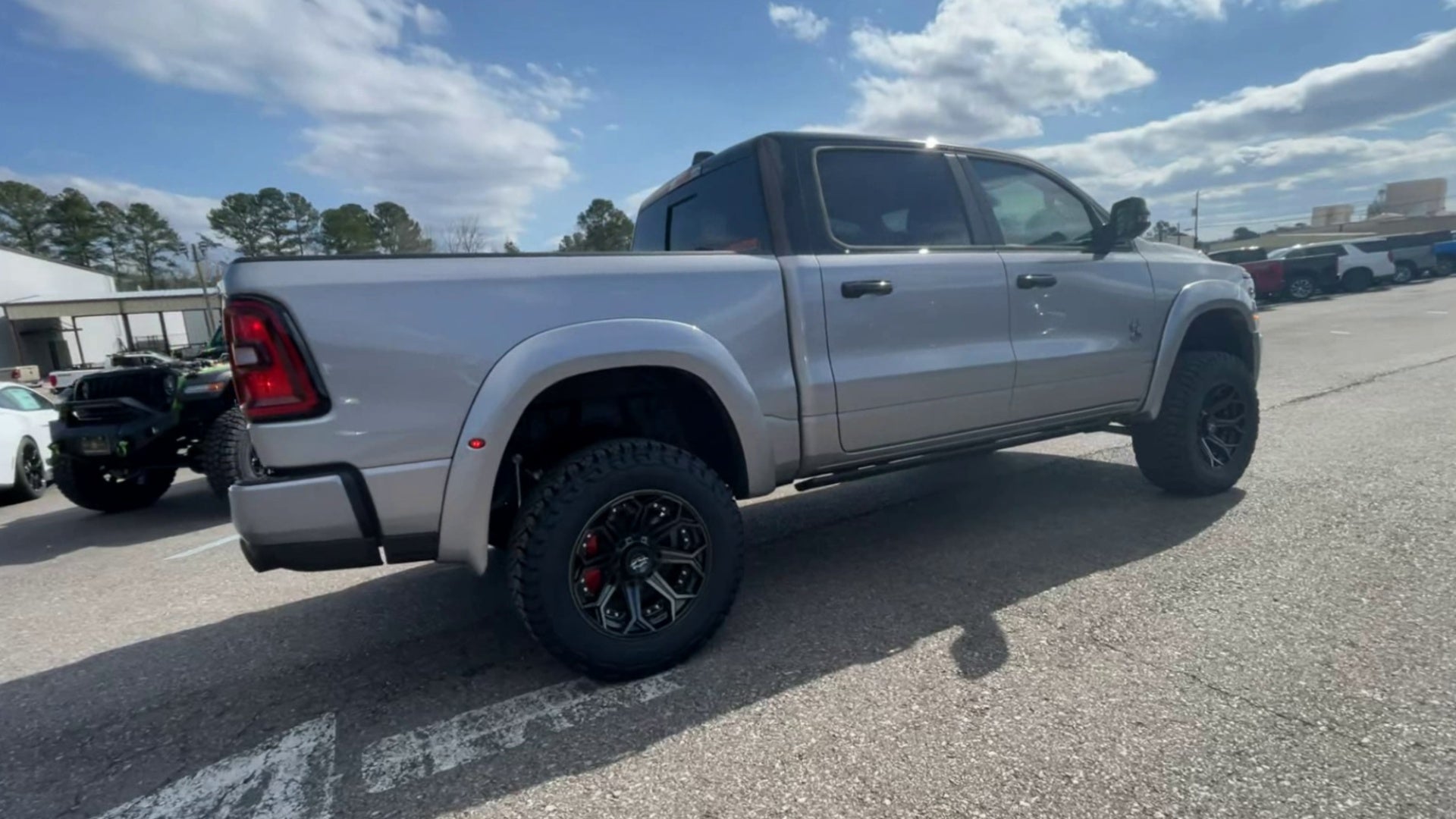 Vehicle Image 8