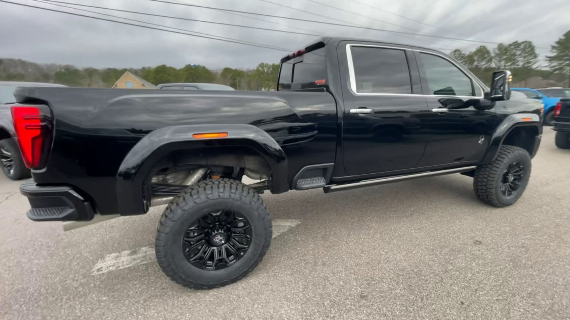 Vehicle Image 8