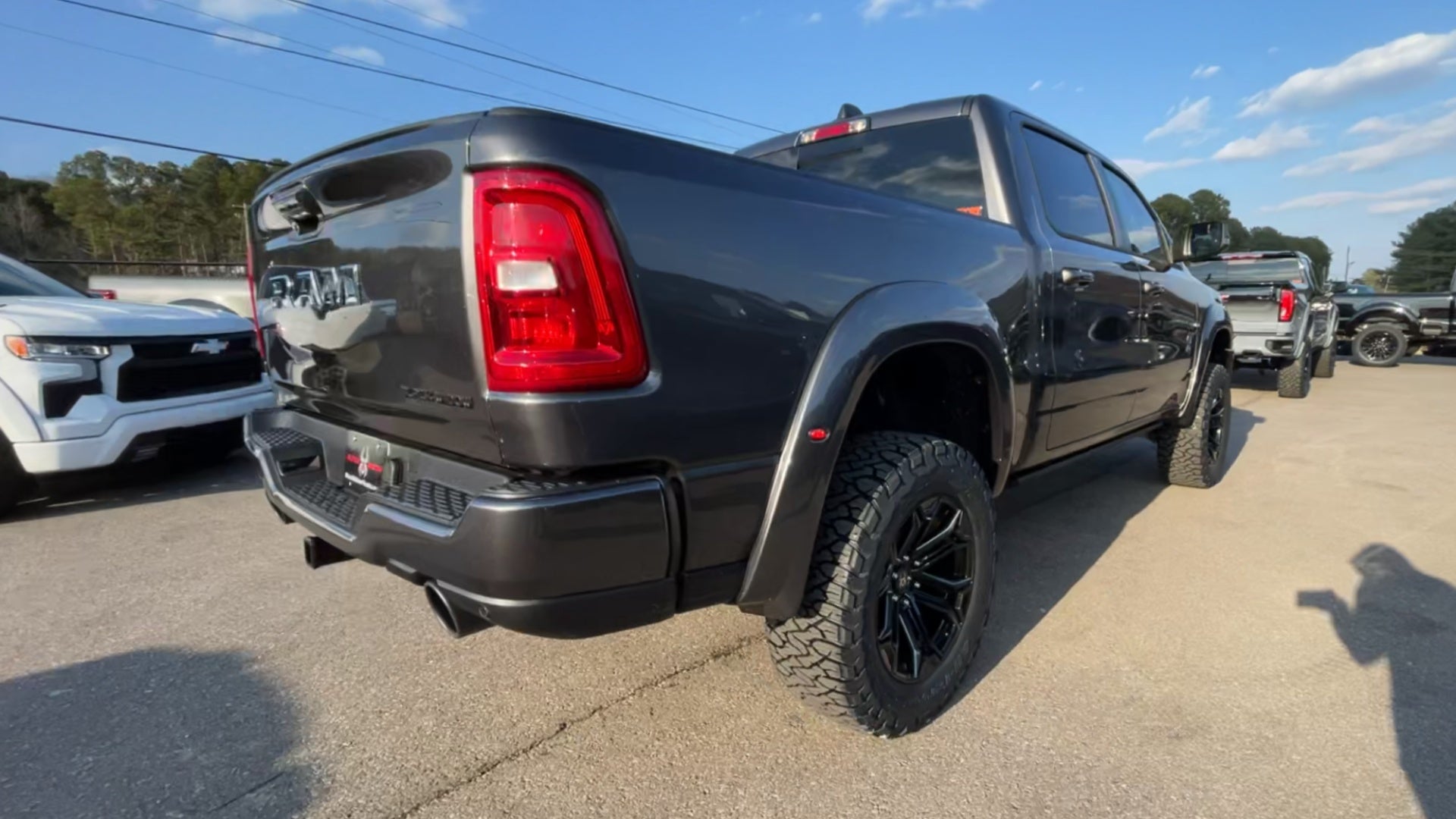 Vehicle Image 8