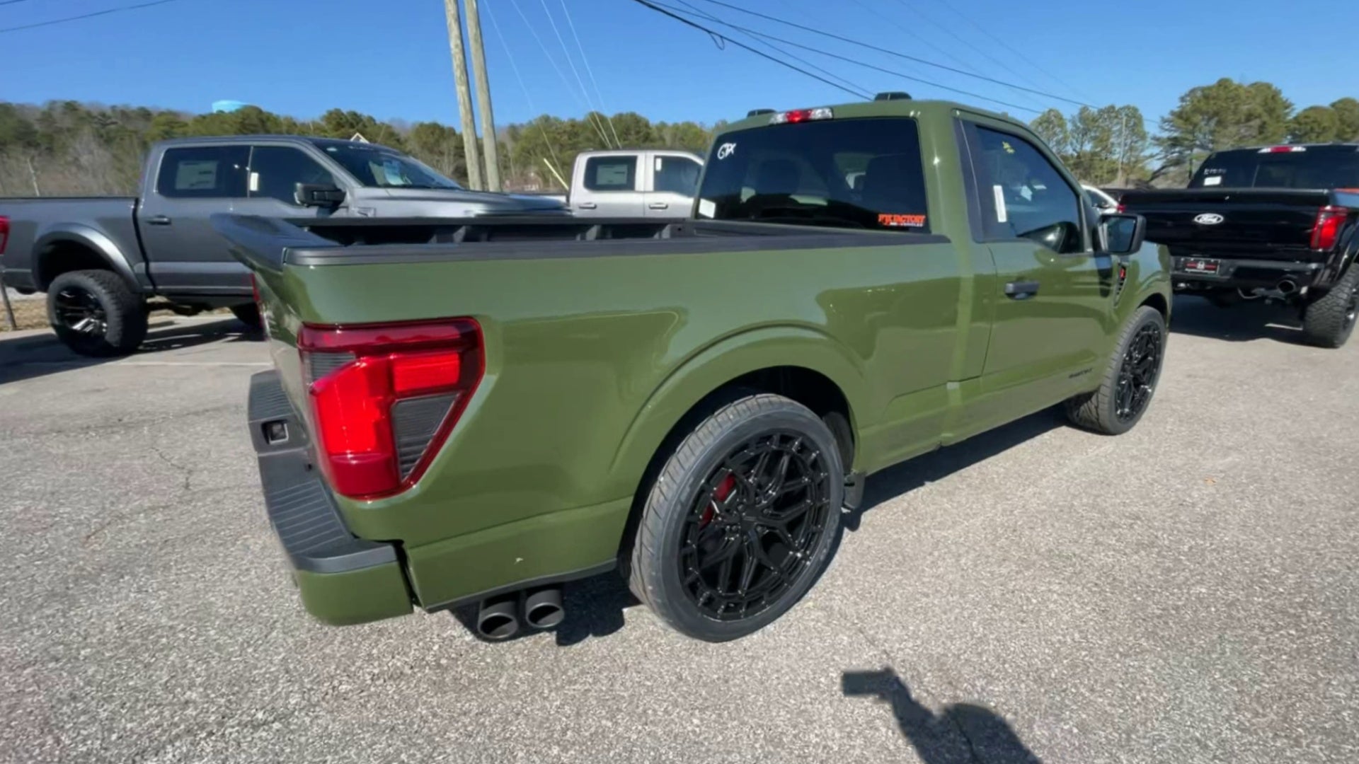Vehicle Image 8