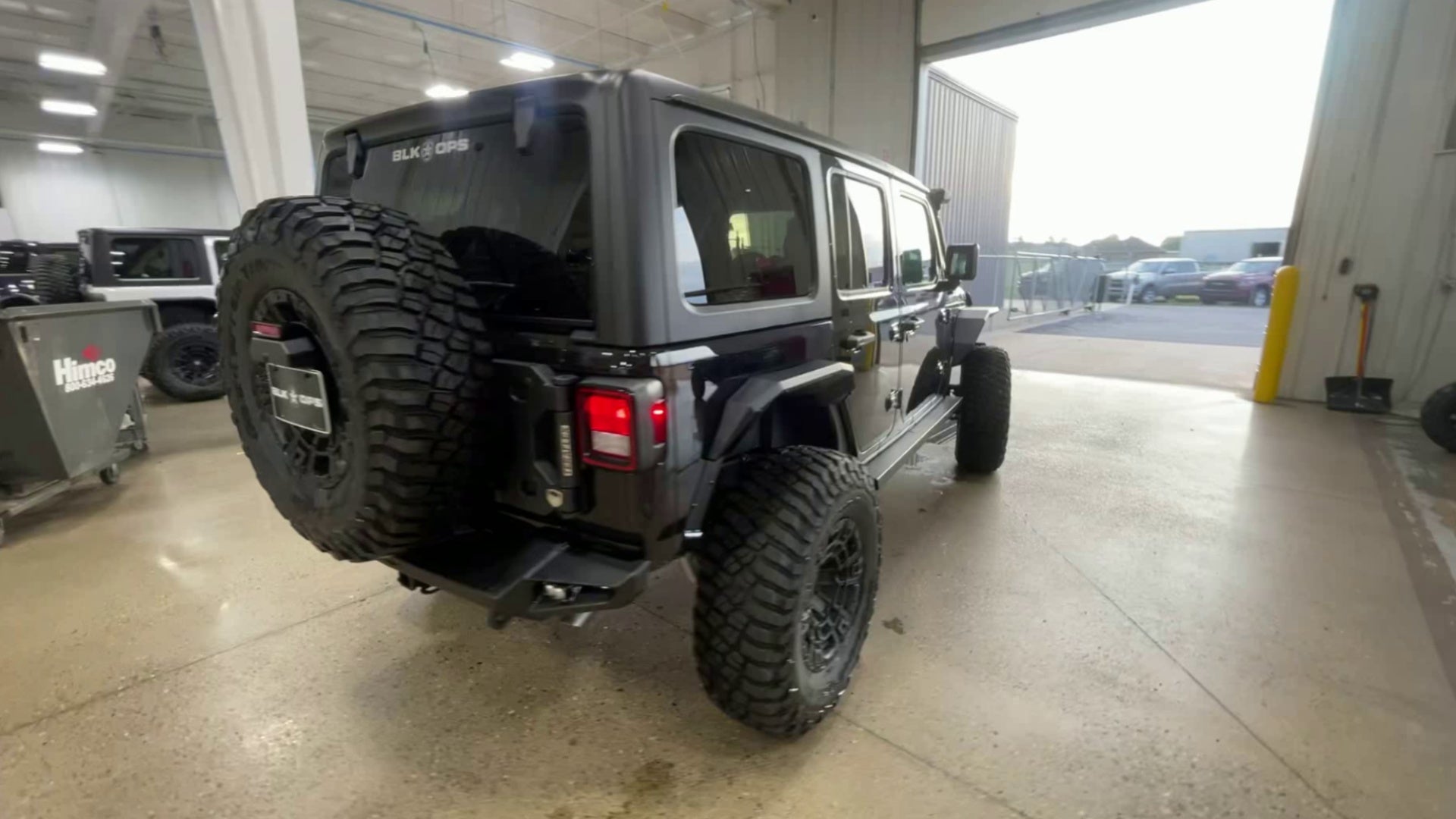 Vehicle Image 8