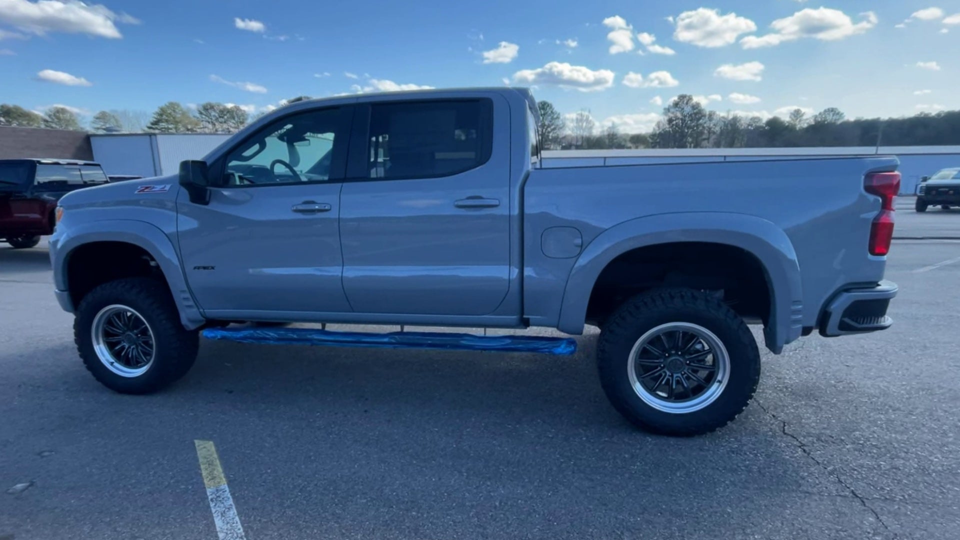 Vehicle Image 8