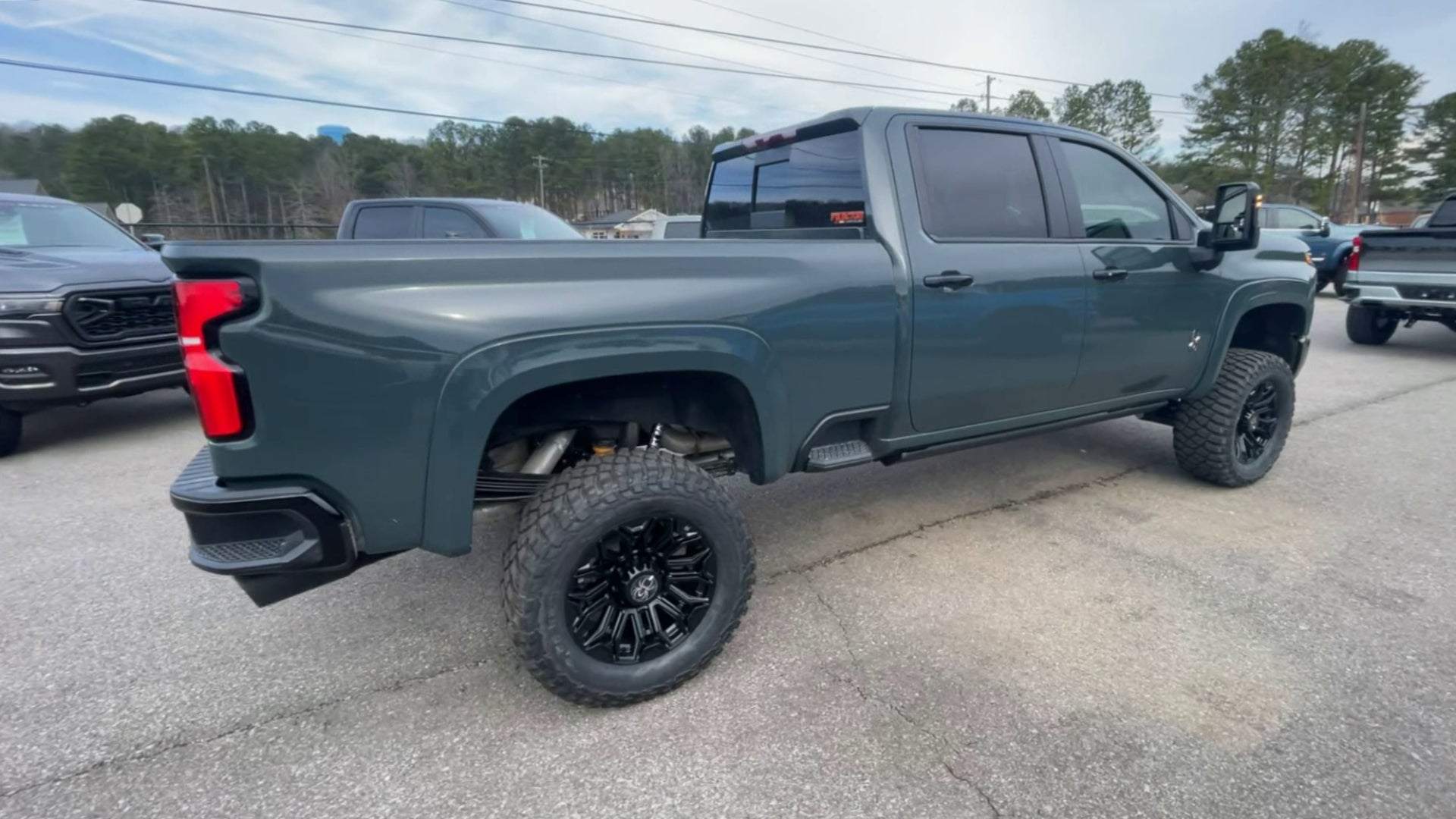 Vehicle Image 8