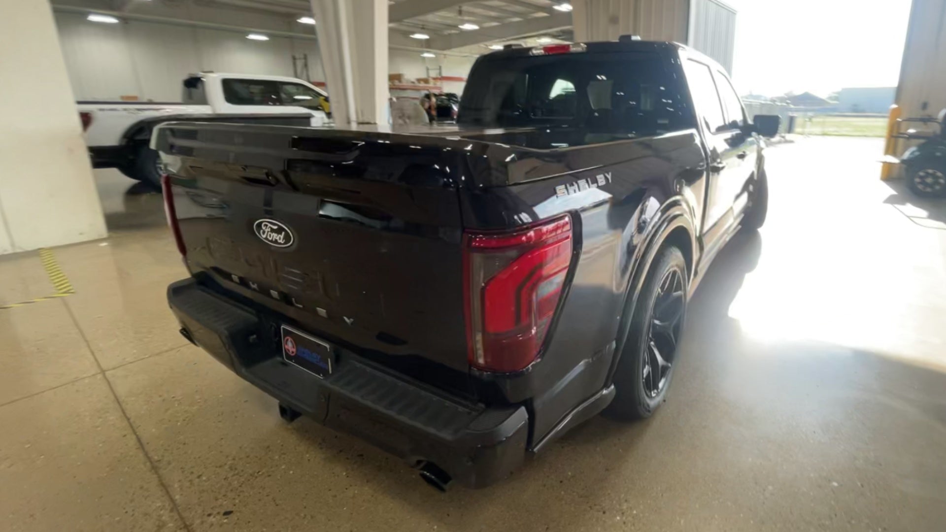 Vehicle Image 8