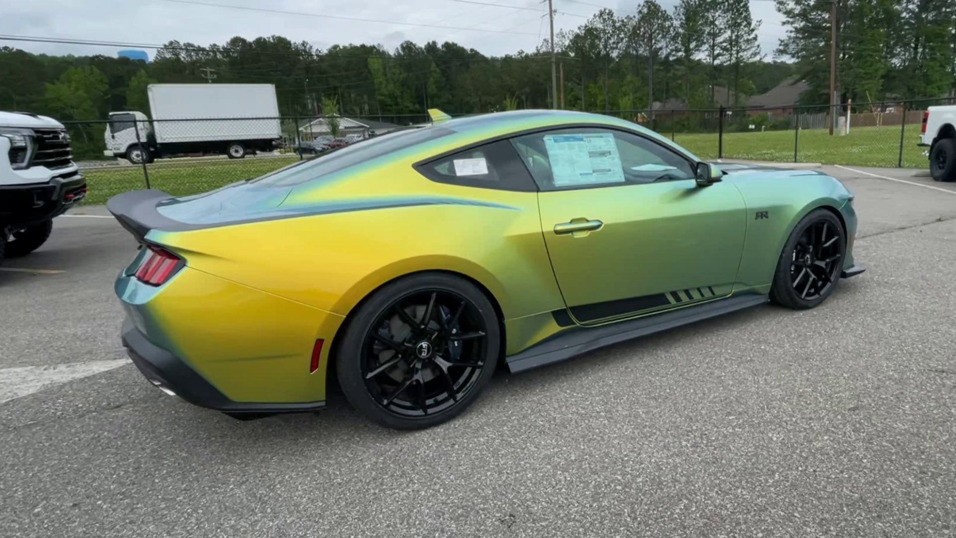 Vehicle Image 8