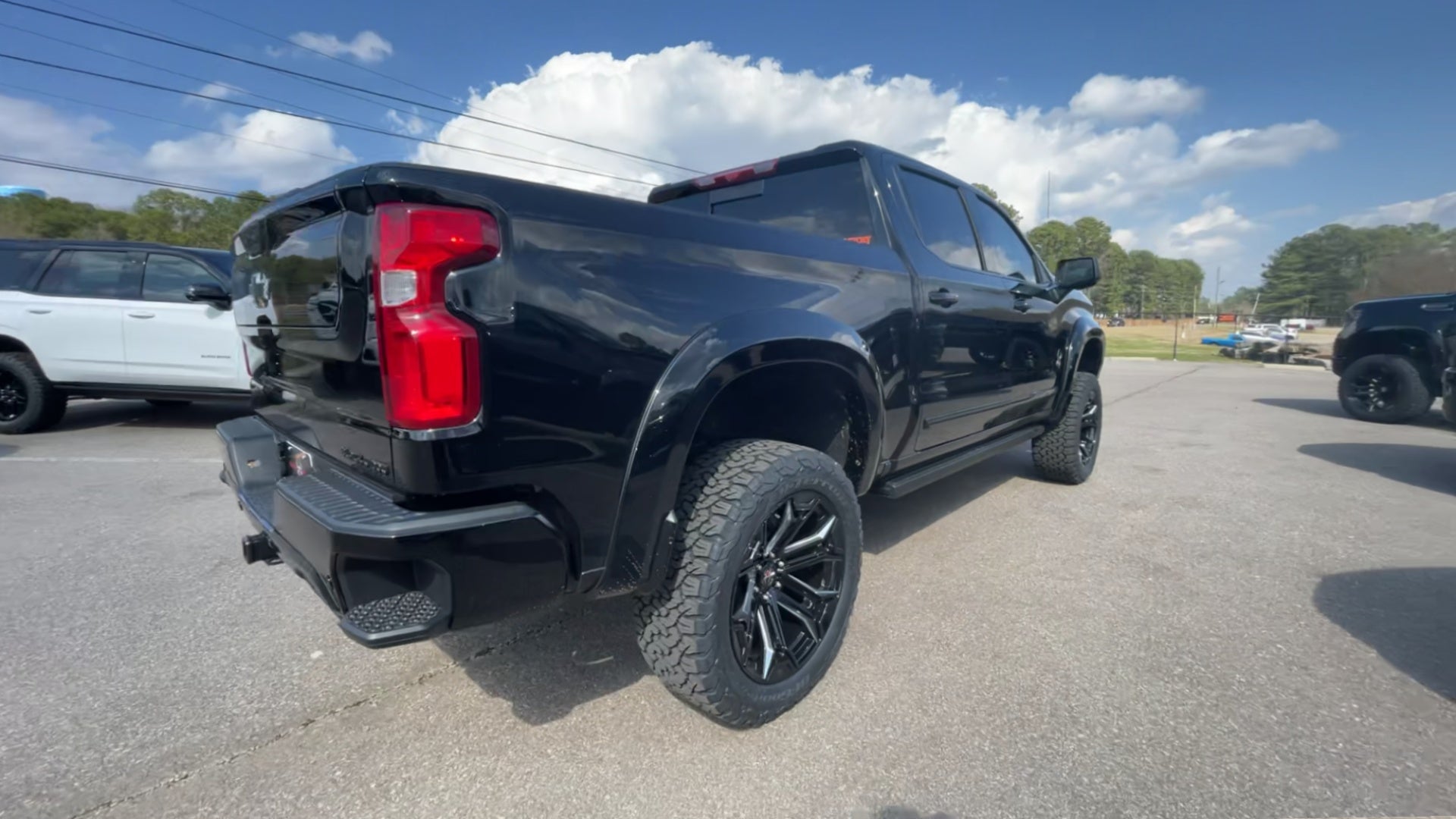 Vehicle Image 8