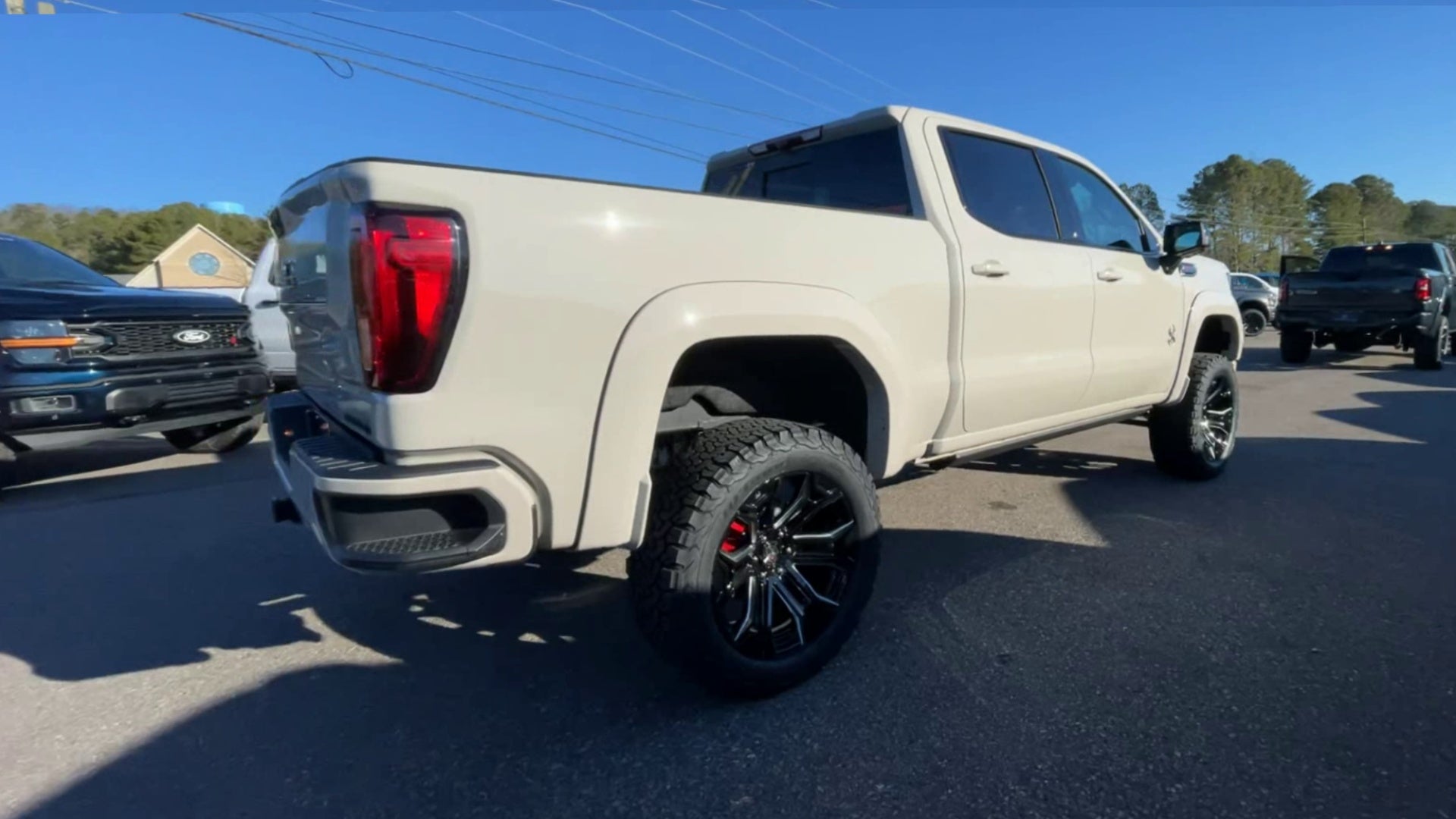 Vehicle Image 8