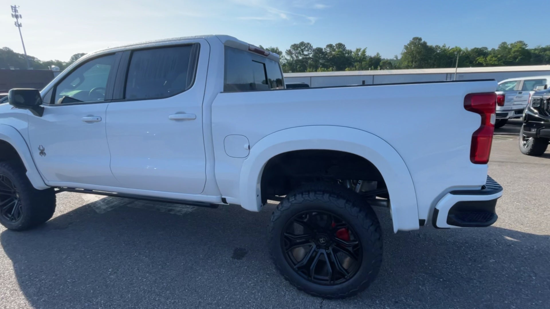 Vehicle Image 8