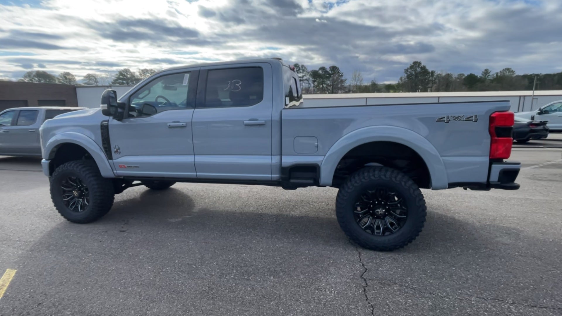 Vehicle Image 8