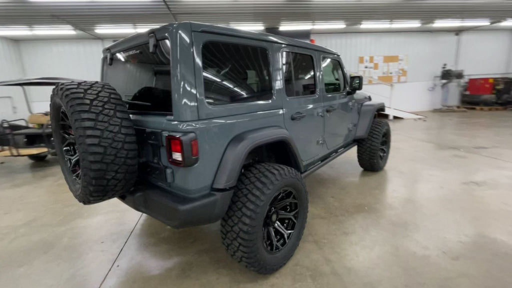 Vehicle Image 8