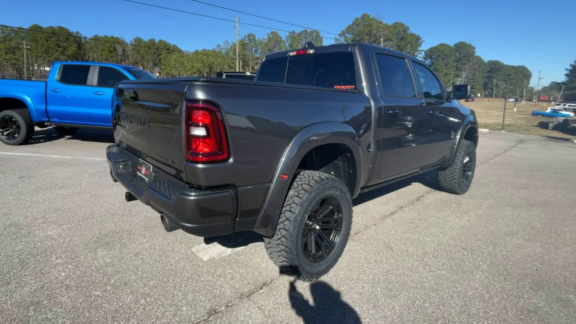 Vehicle Image 8