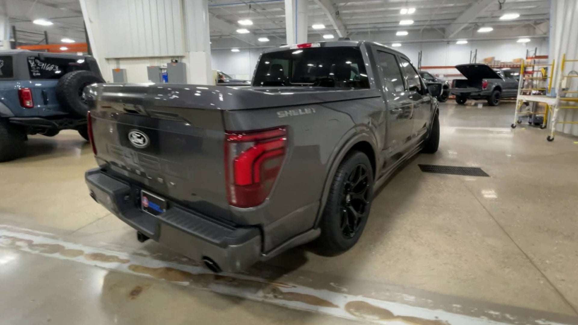 Vehicle Image 8