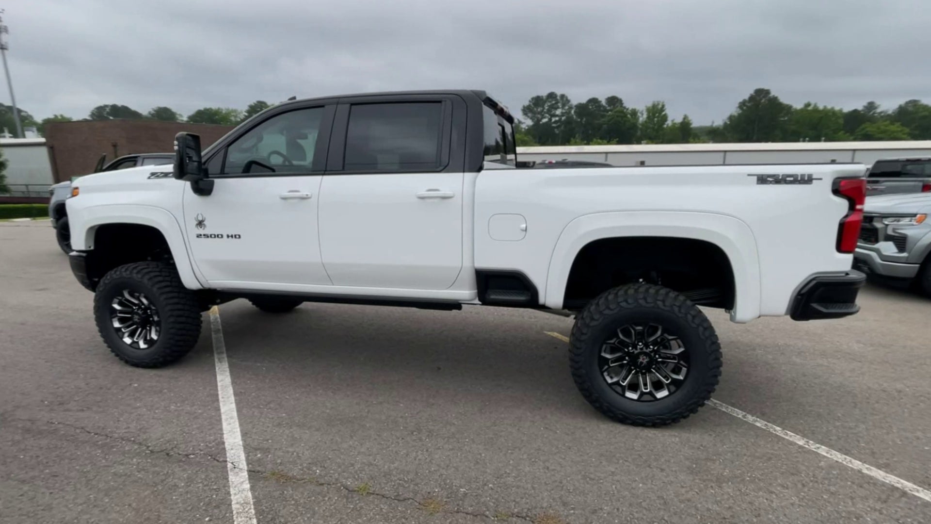 Vehicle Image 8