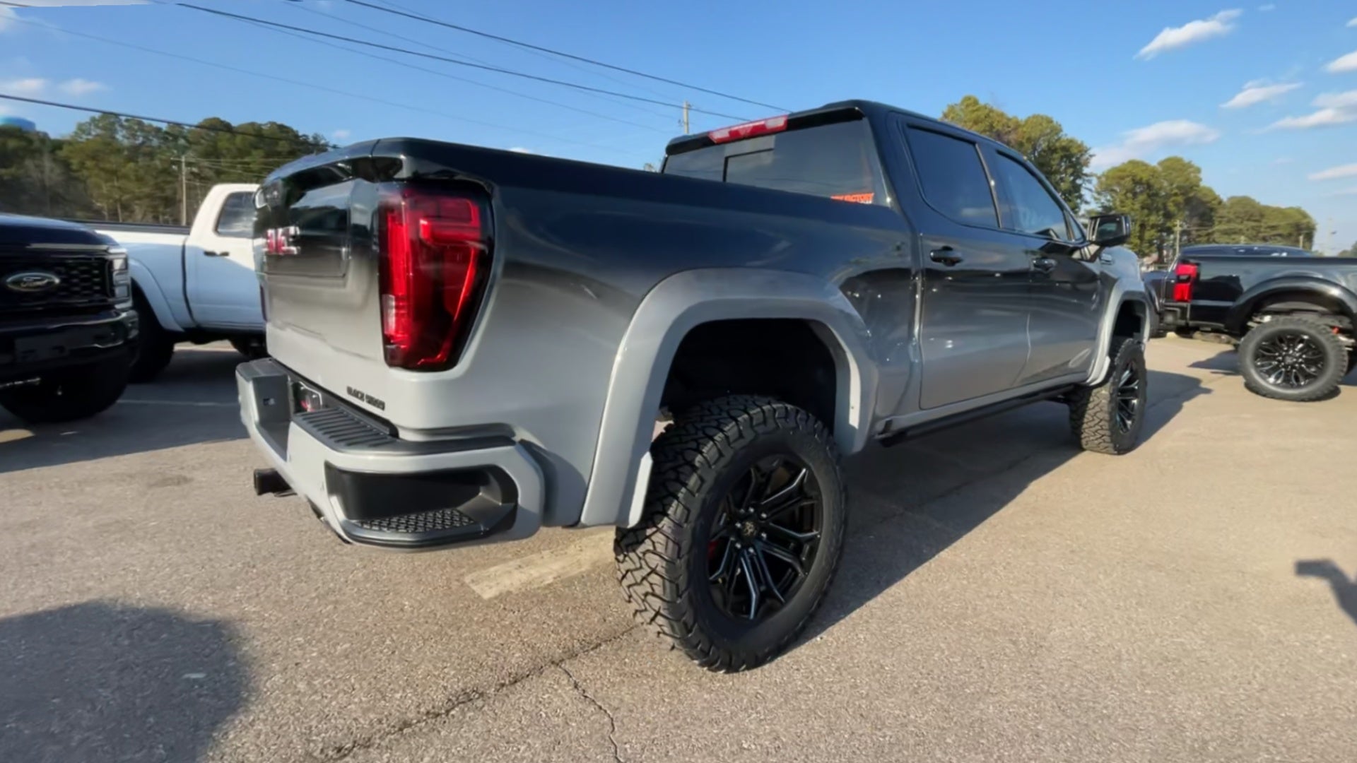 Vehicle Image 8