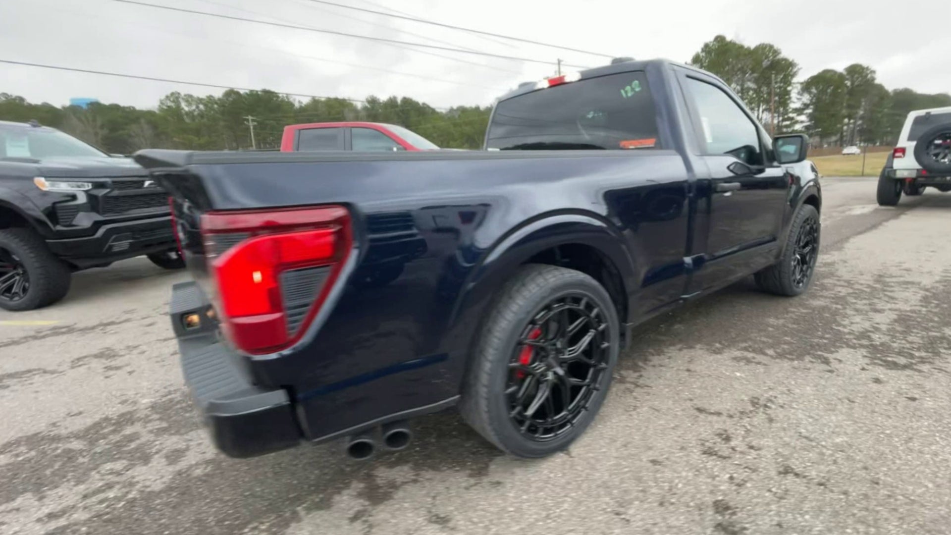 Vehicle Image 8