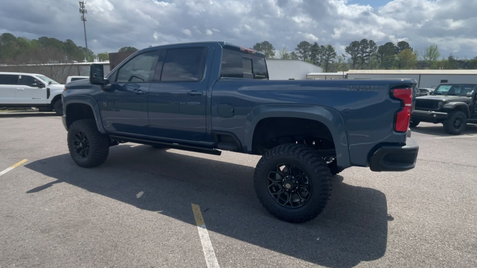 Vehicle Image 8