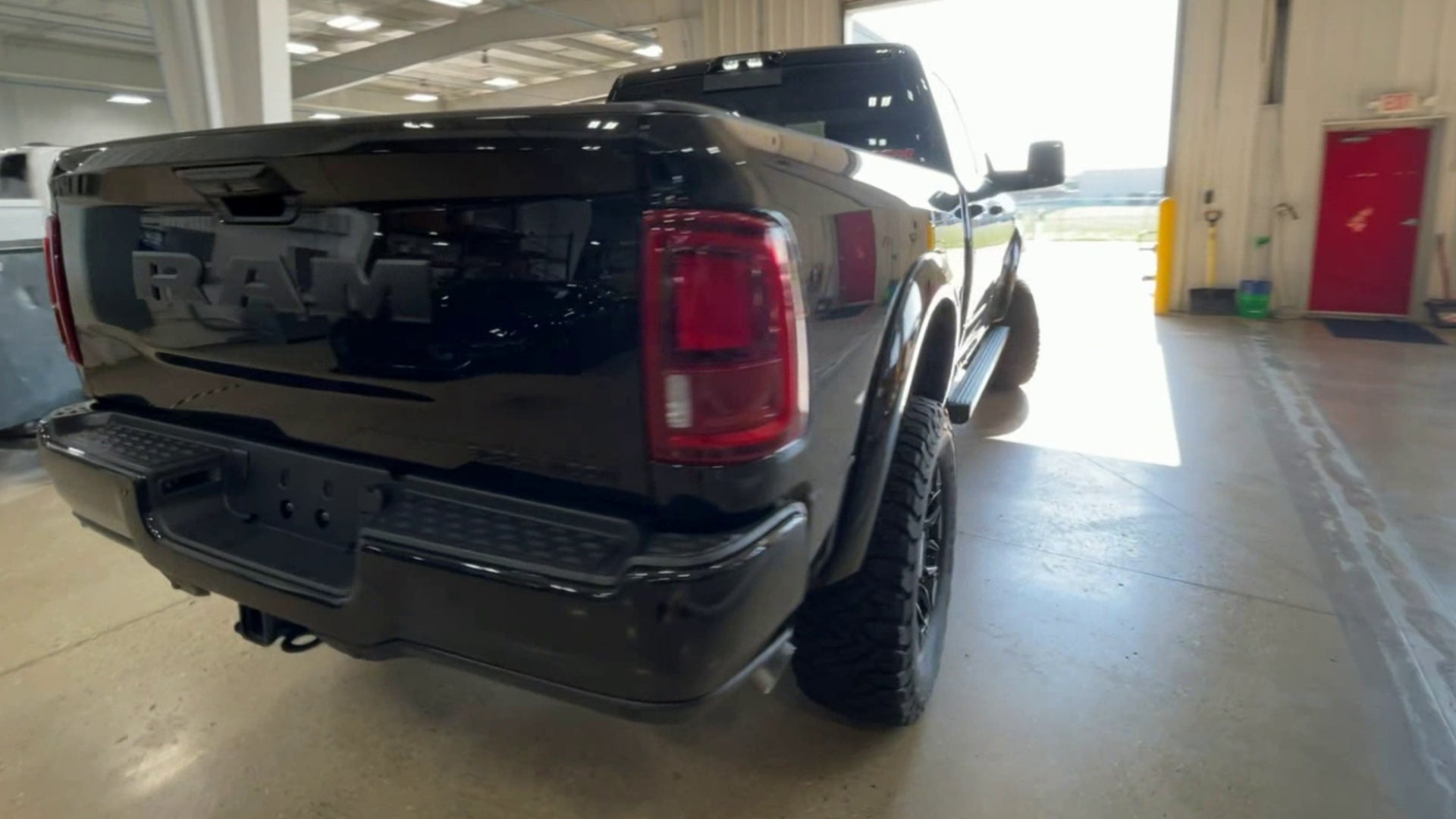 Vehicle Image 8