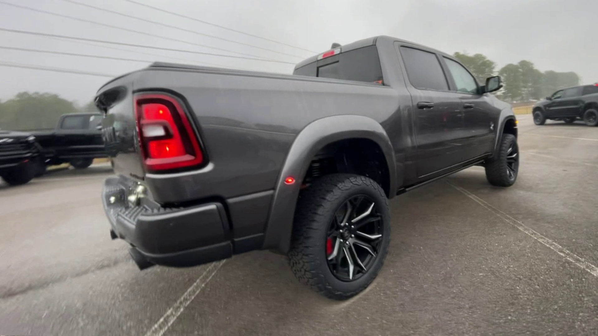 Vehicle Image 8