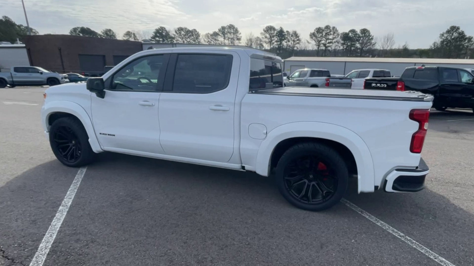 Vehicle Image 8