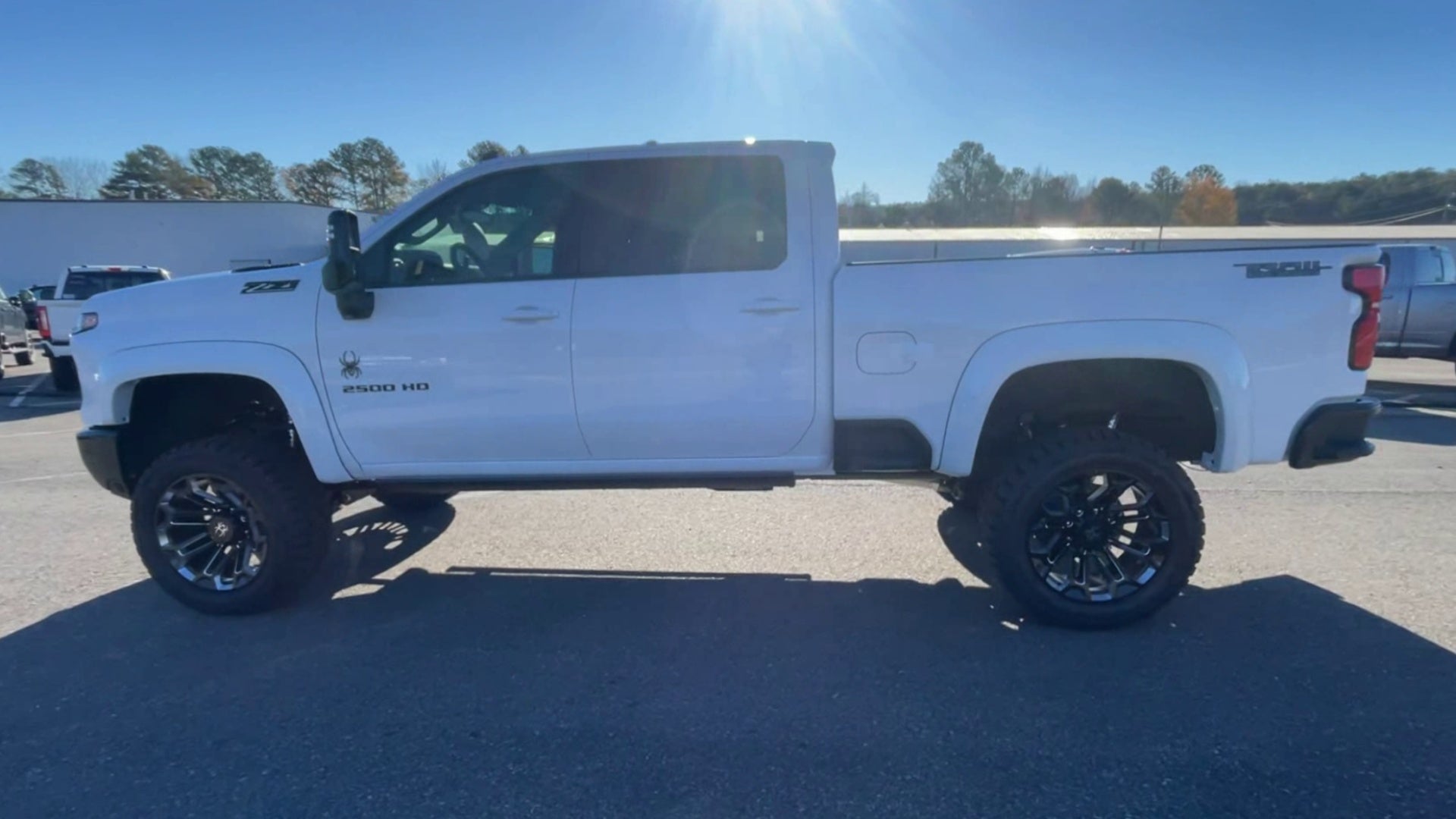Vehicle Image 8