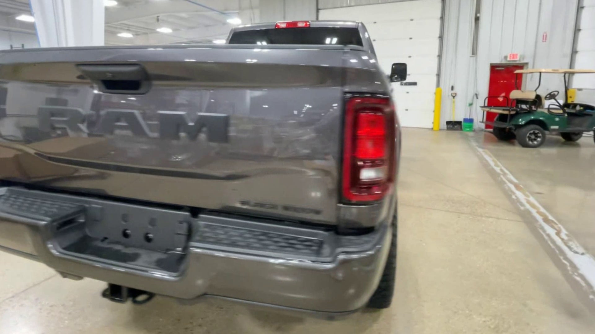 Vehicle Image 8