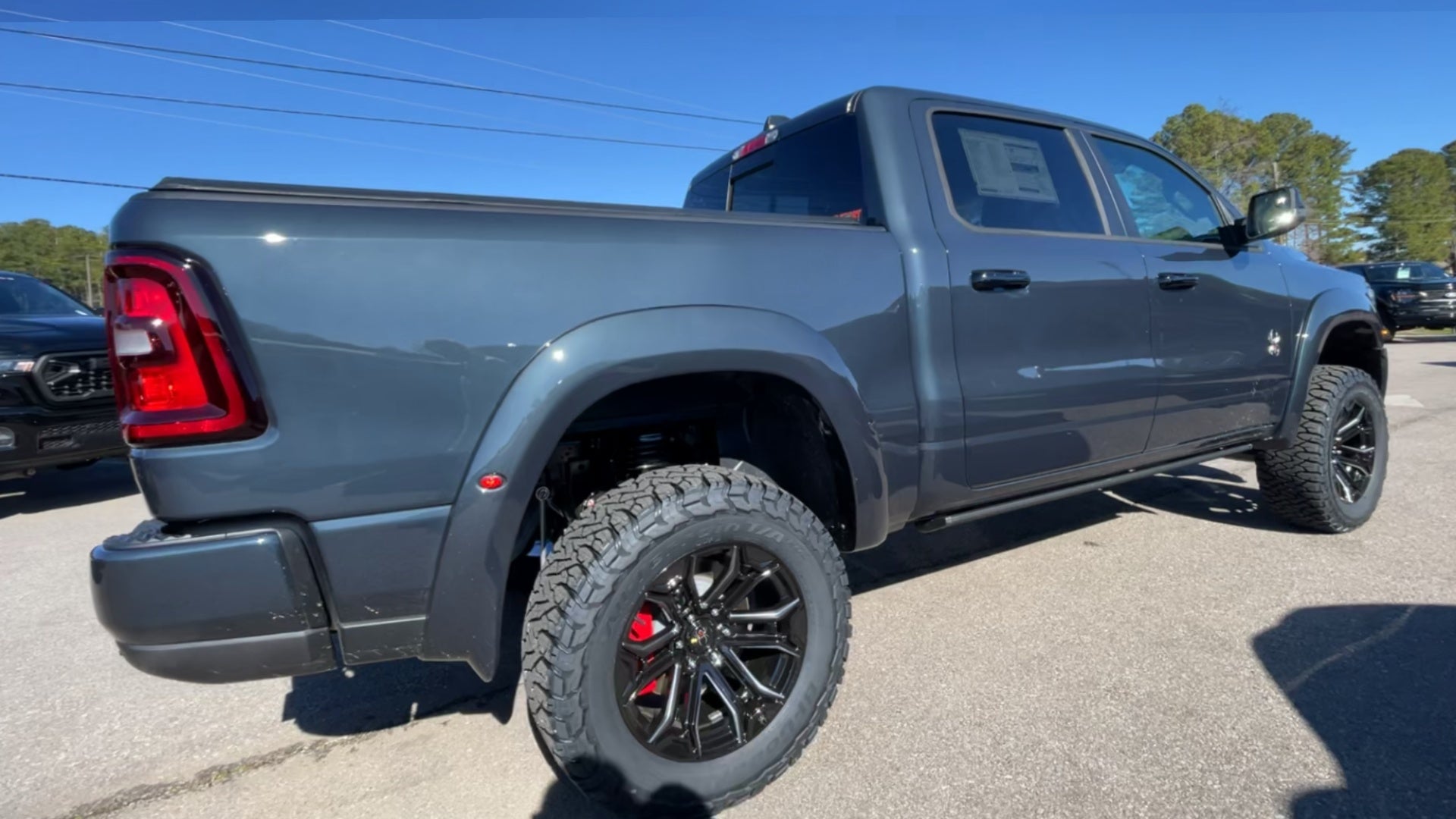 Vehicle Image 8