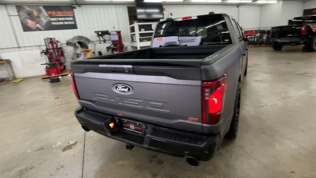 Vehicle Image 8